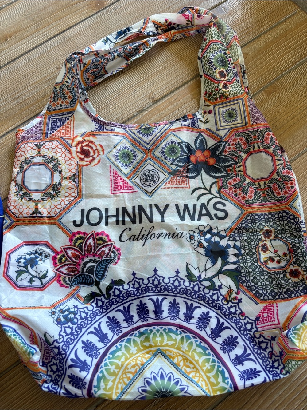 Johnny Was Cobalt Blue Embroidered V-Neck Tunic and a JW Bag - Picture 12 of 12